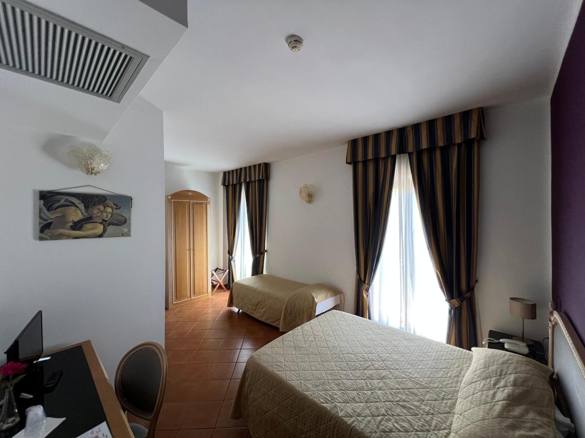 Hotel Bologna ฟลอเรนซ์ ภายนอก รูปภาพ